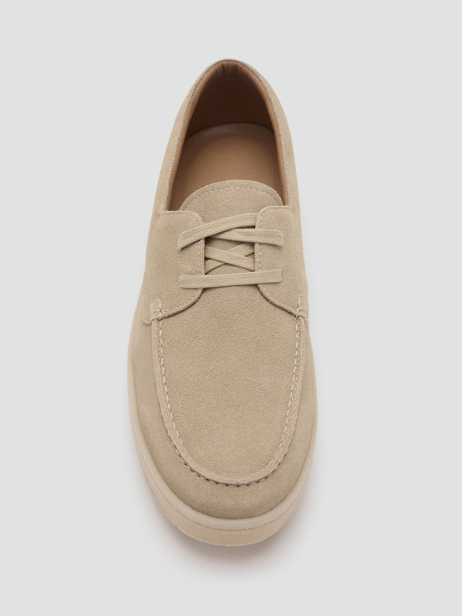 Minimal Sneakers