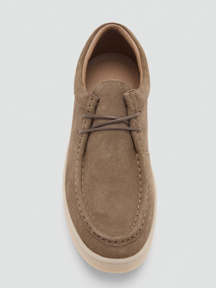 Minimal Sneakers
