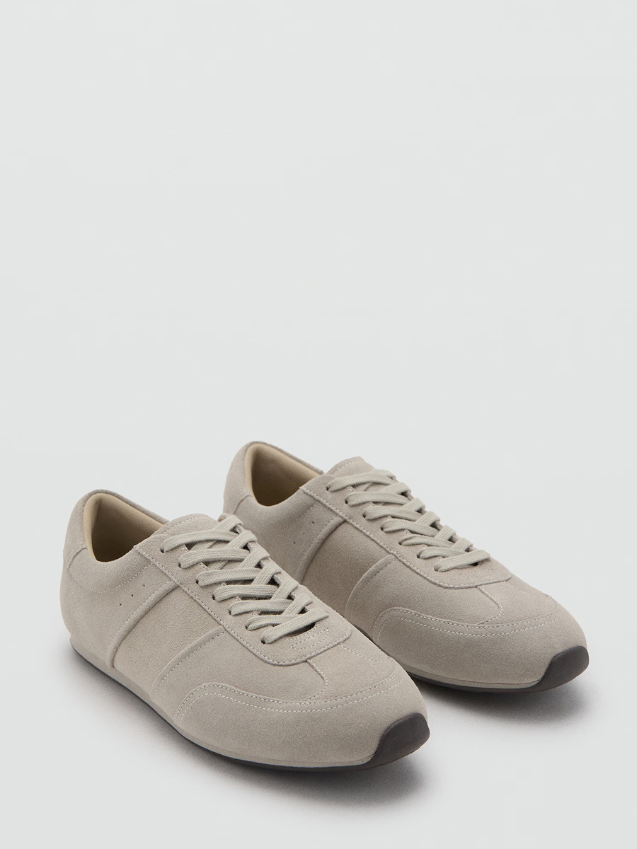 Minimal Sneakers