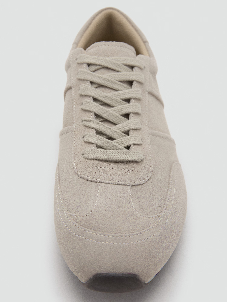 Minimal Sneakers