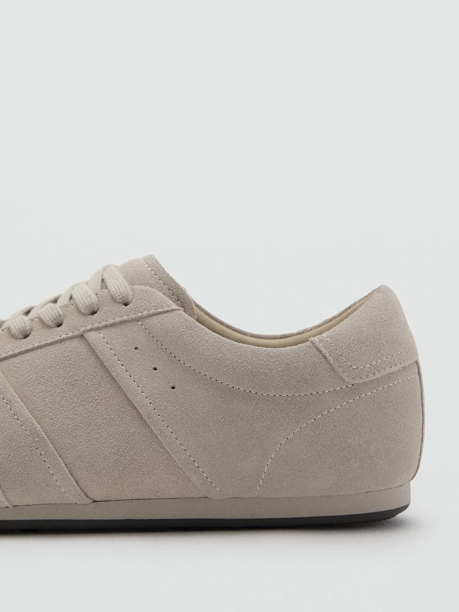 Minimal Sneakers