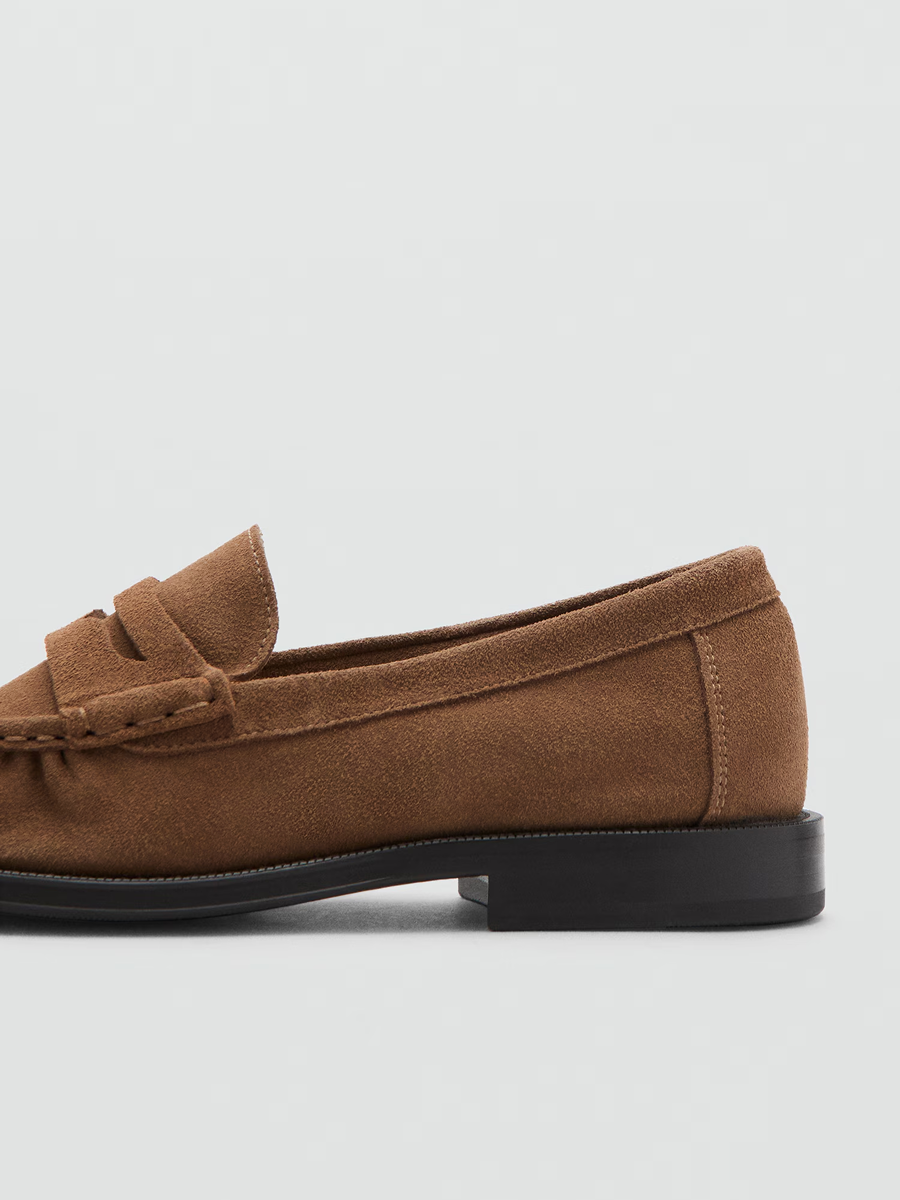 Minimal Sneakers